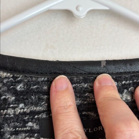 Ann Taylor Wool blend Tweed Day leather Black Gray cropped Blazer Womens 6 NWT - Picture 9 of 14